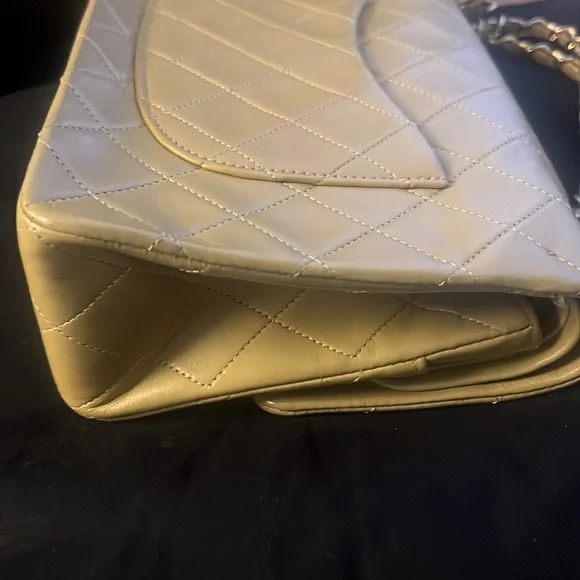 🔥Authentic Chanel medium Double Flap Classic Handbag🔥 - Picture 11 of 17